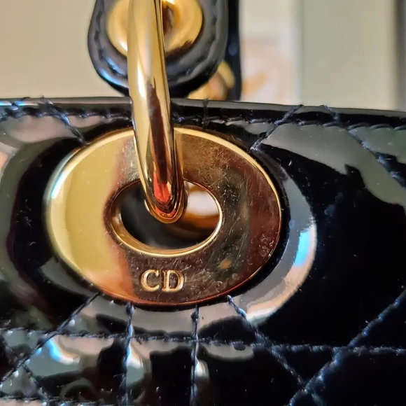 Lady Dior black patent gold hardware large bag - Picture 4 of 12